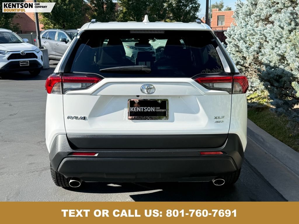 2024 Toyota RAV4 XLE photo 4