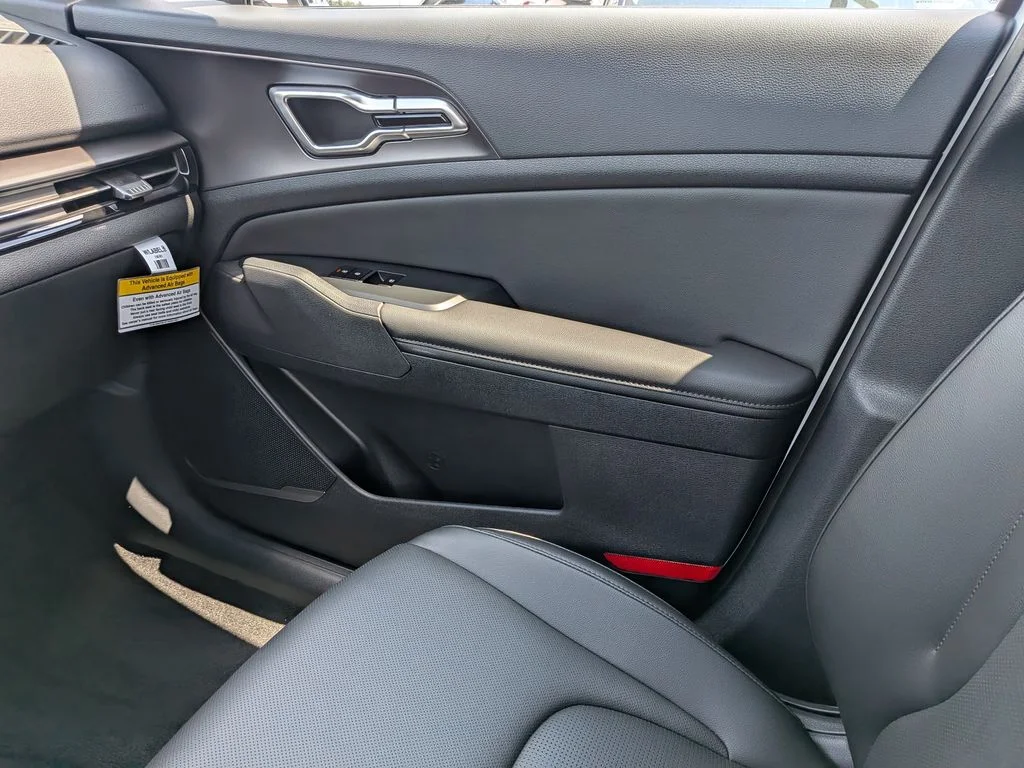 New 2026 White Pearl Kia EX image 39