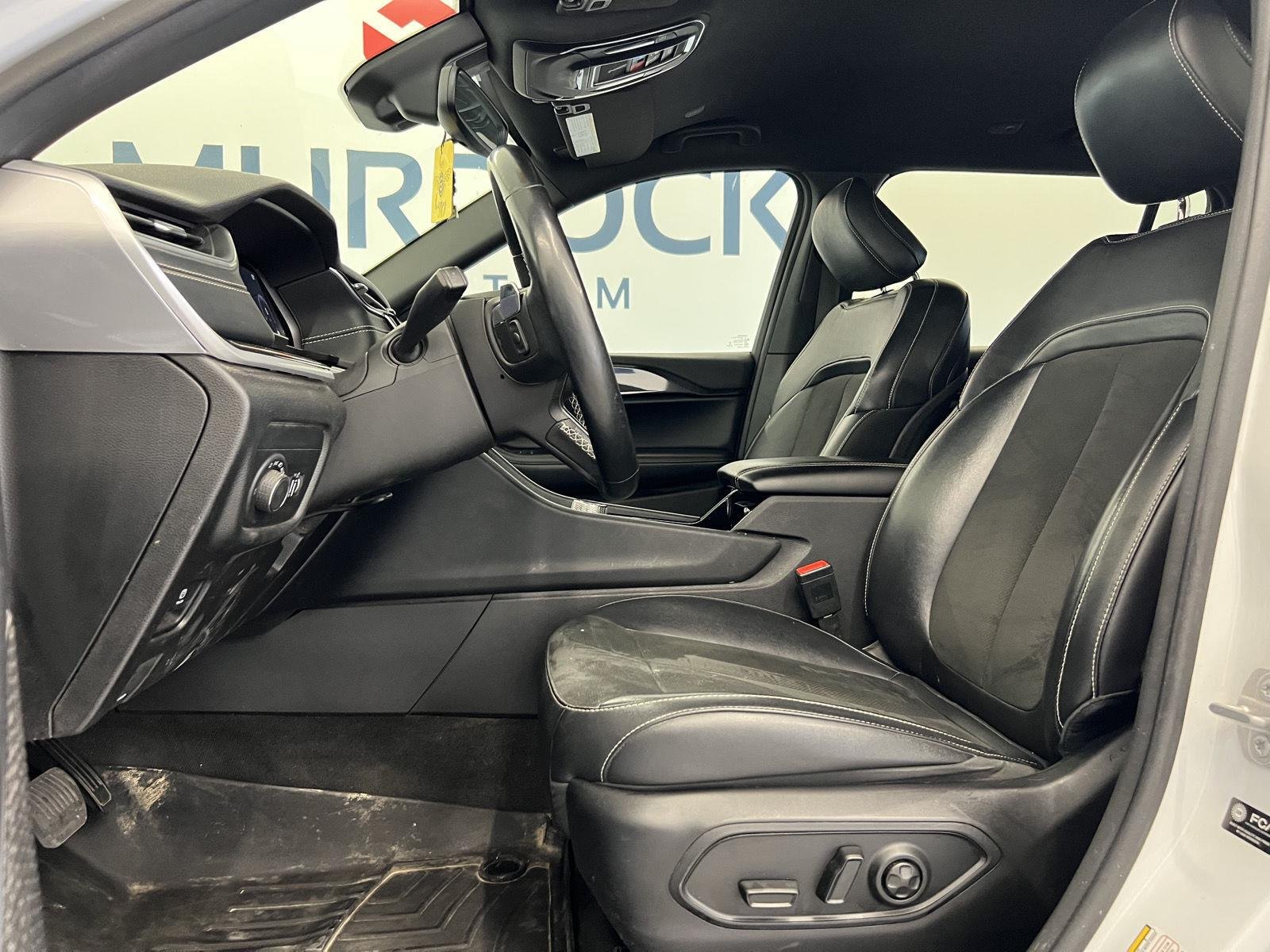 Used 2022 Bright White Clearcoat Jeep Altitude image 12