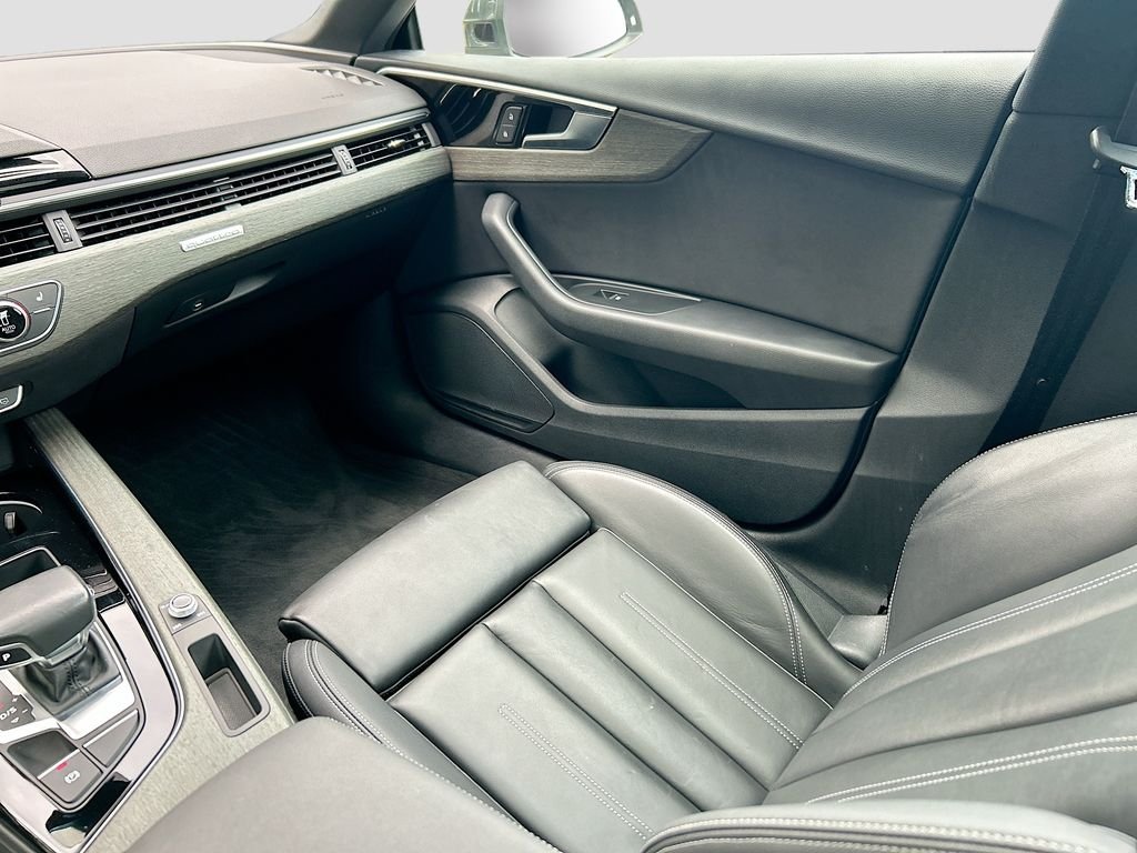 Used 2023 Daytona Gray Pearl Effect Audi S line Premium image 24