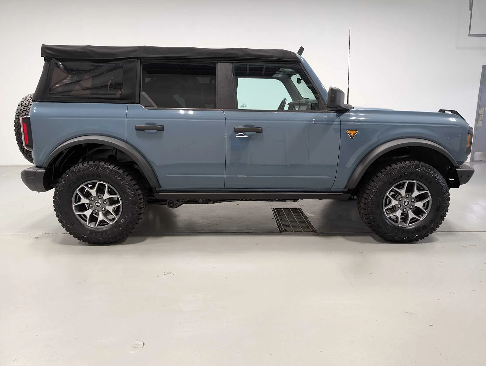 Used 2022 Area 51 Ford Badlands image 7