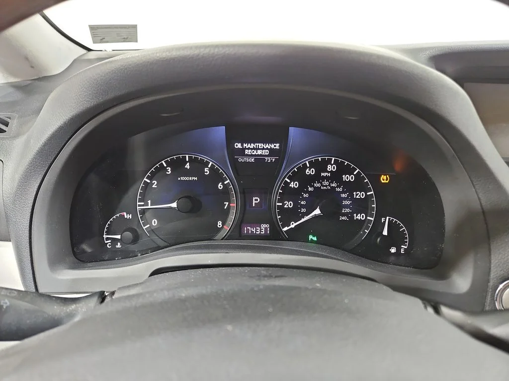 Used 2010  Lexus 350 image 15
