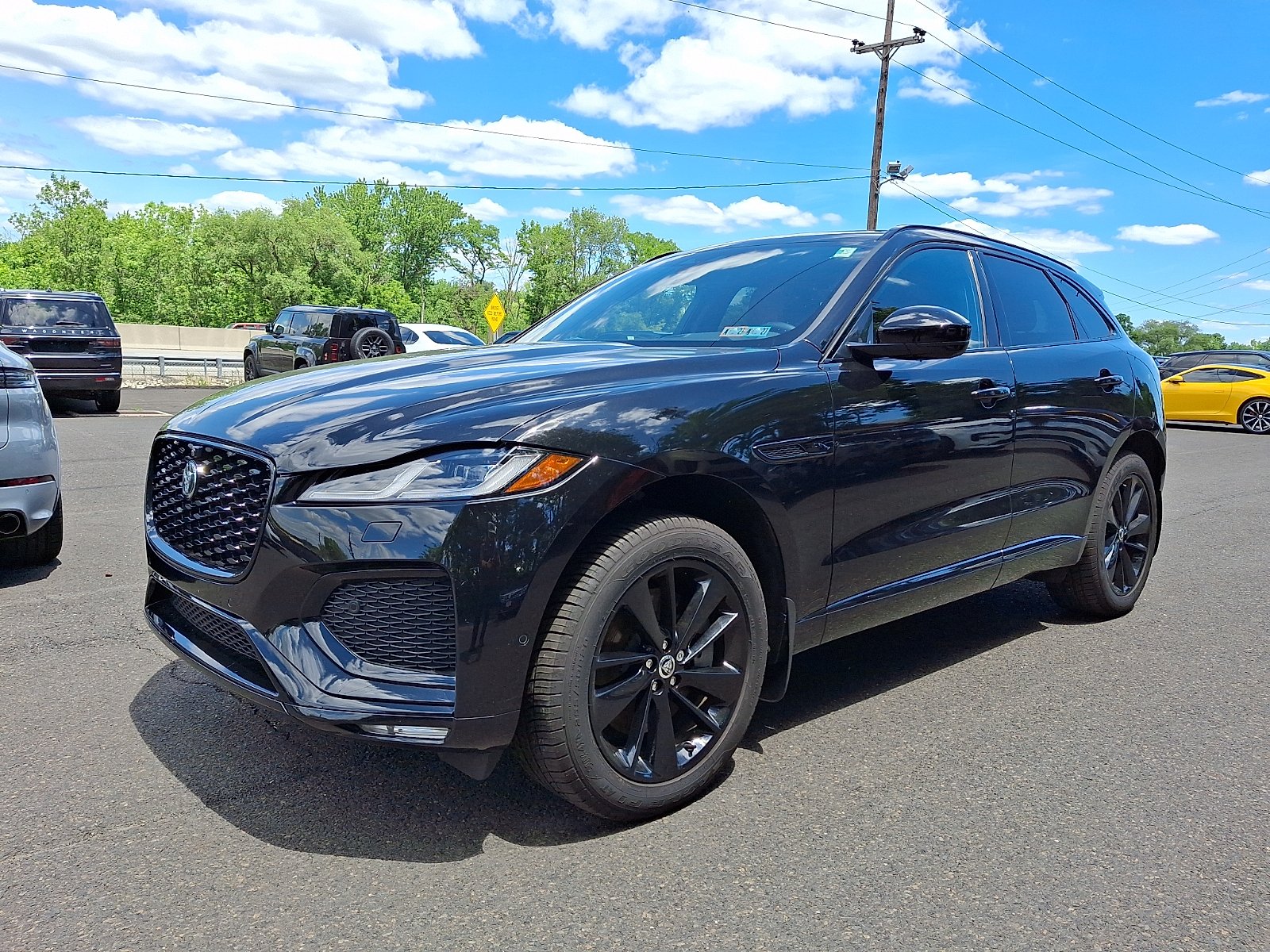 2026 Jaguar F-PACE P250 R-Dynamic S's photo