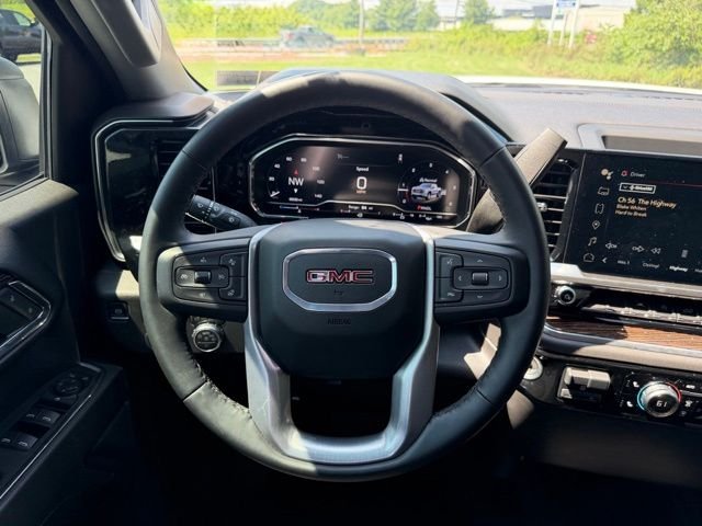 Used 2024 White GMC Elevation image 15