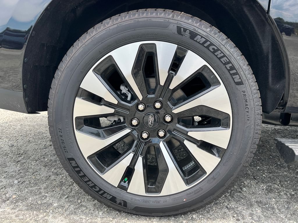 New 2026 Black Ford Platinum image 21