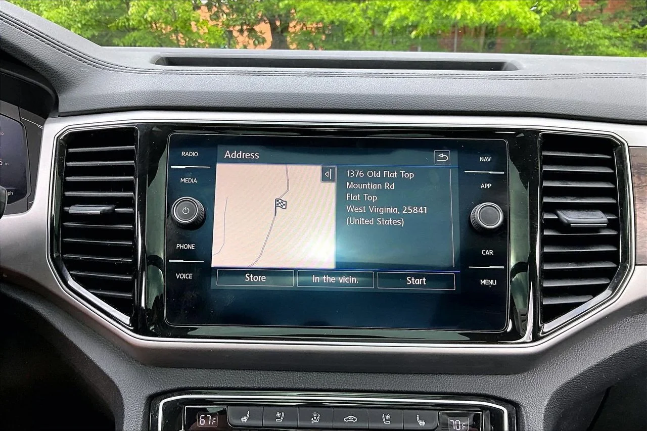 Certified Used 2019 White Volkswagen SEL Premium image 13