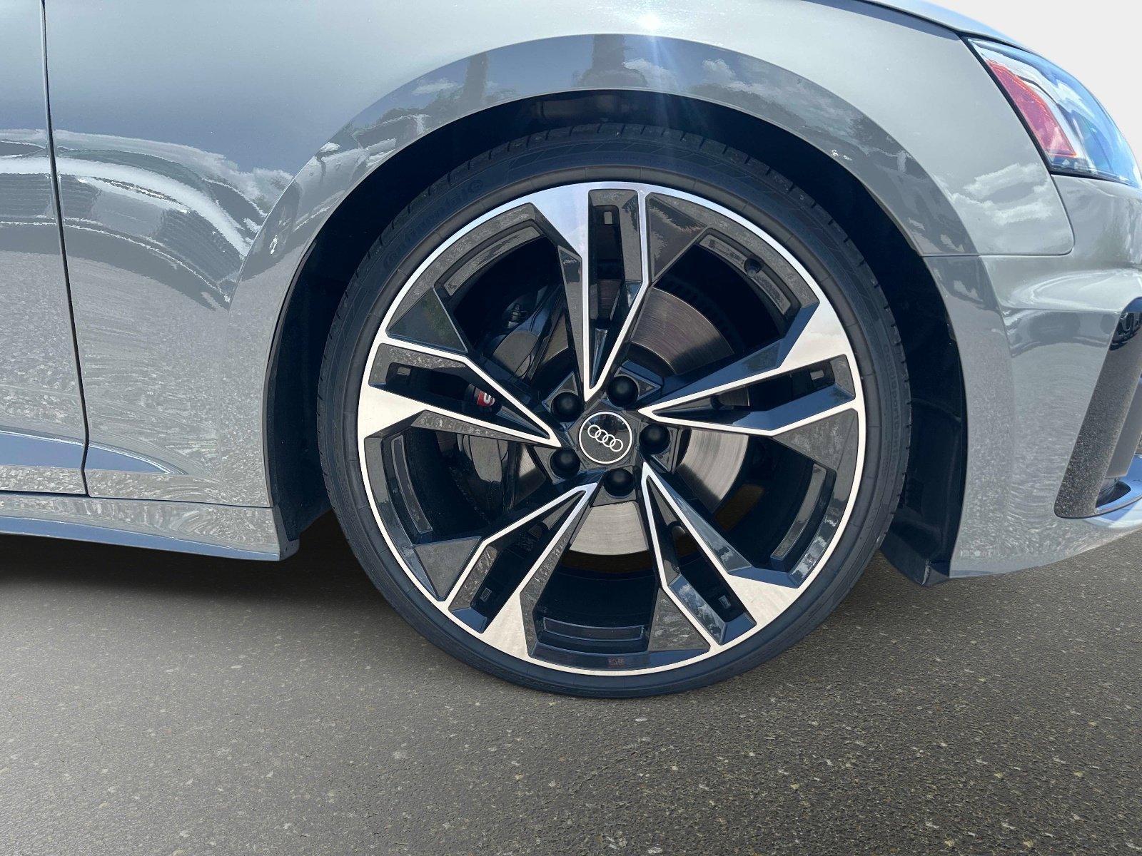 View vehicle photo 5