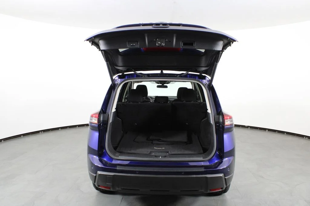 2025 Nissan Rogue SV - Photo 17