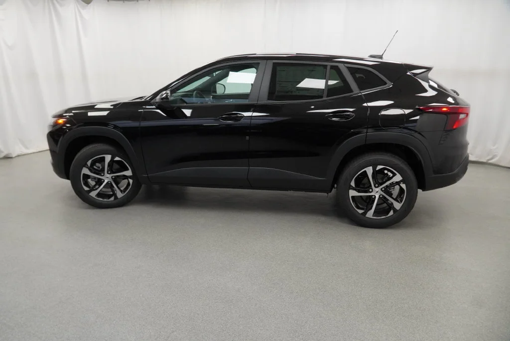 New 2026 Mosaic Black Metallic Chevrolet 1RS image 6