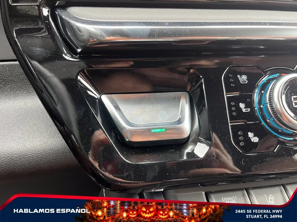 New 2026 Glacier White Tricoat GMC Denali Ultimate image 28