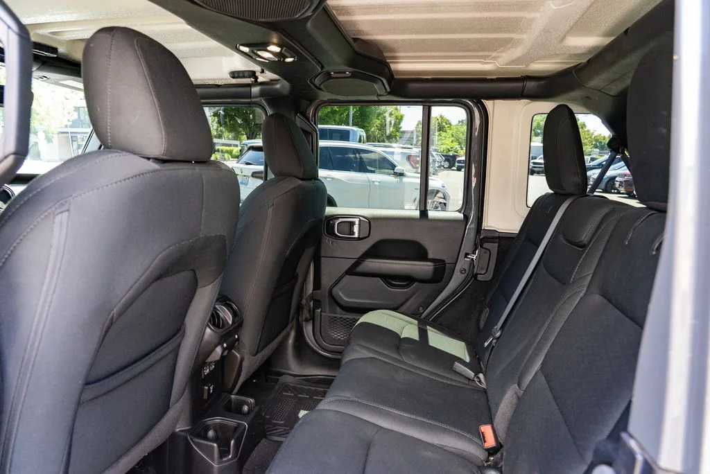 Used 2021 Gray Jeep Unlimited Sahara image 24
