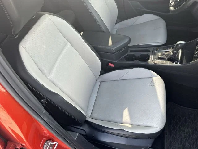 Used 2019 Orange Volkswagen R-Line image 27