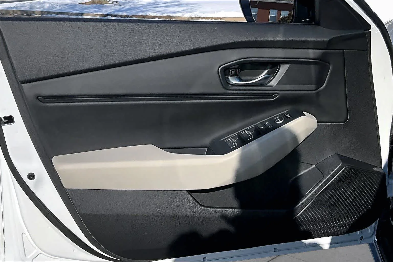 New 2026 Platinum White Pearl Honda SE image 10