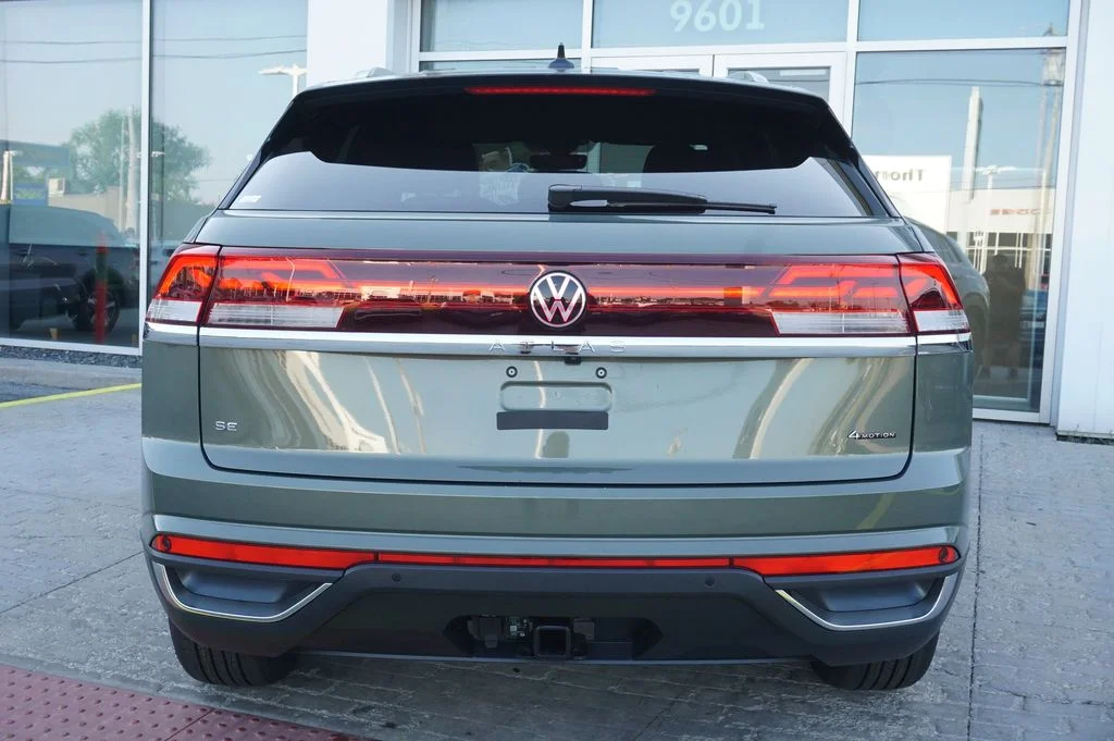 New 2026 Green Volkswagen 2.0T SE w/Technology image 6