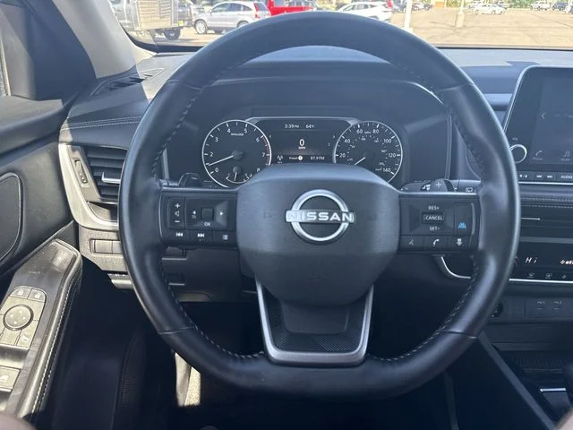 Used 2025 Gray Nissan SV image 14