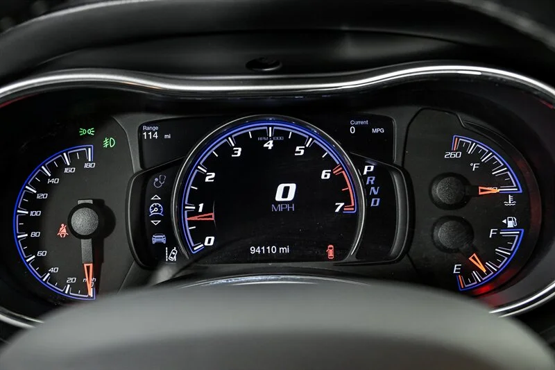 Used 2019 Velvet Red Pearl Coat Jeep SRT image 23