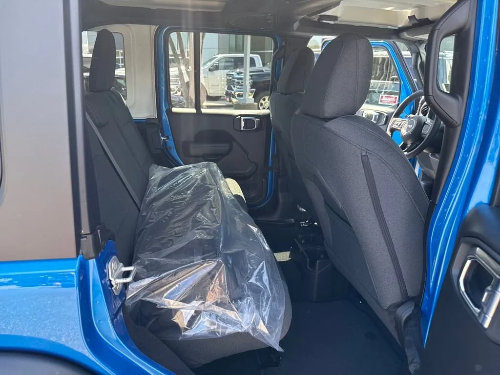 New 2025 Hydro Blue Pearl-Coat Exterior Paint Jeep Sport S image 25