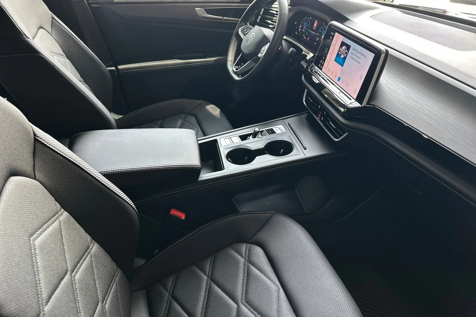 New 2026 Black Volkswagen 2.0T SE image 14