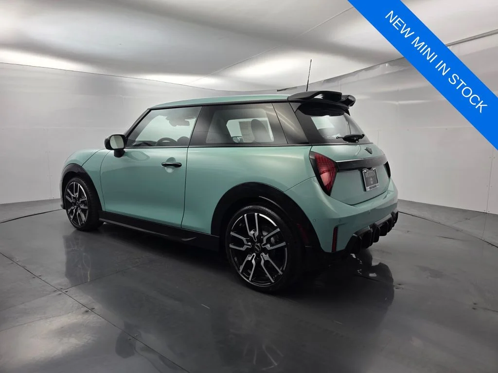 New 2026 Green MINI Iconic image 6
