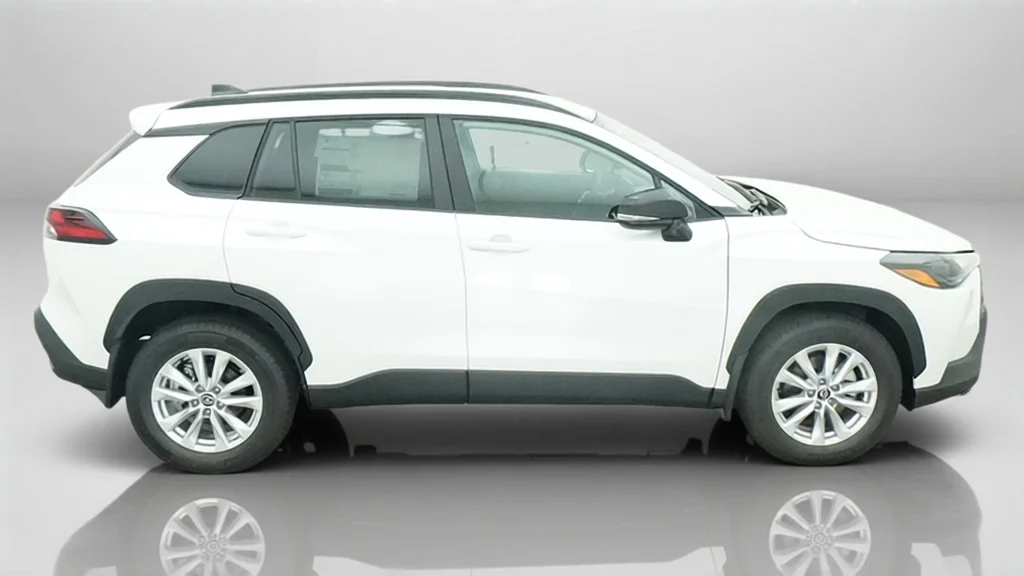 New 2026 Wind Chill Pearl Toyota LE image 7