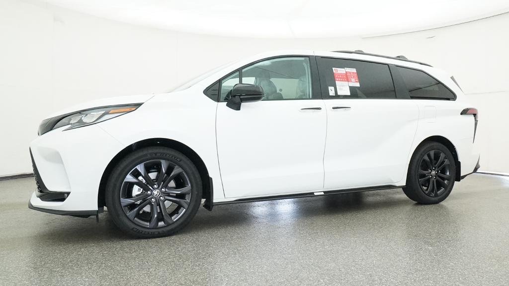 New 2026 Ice Cap Toyota XSE image 4