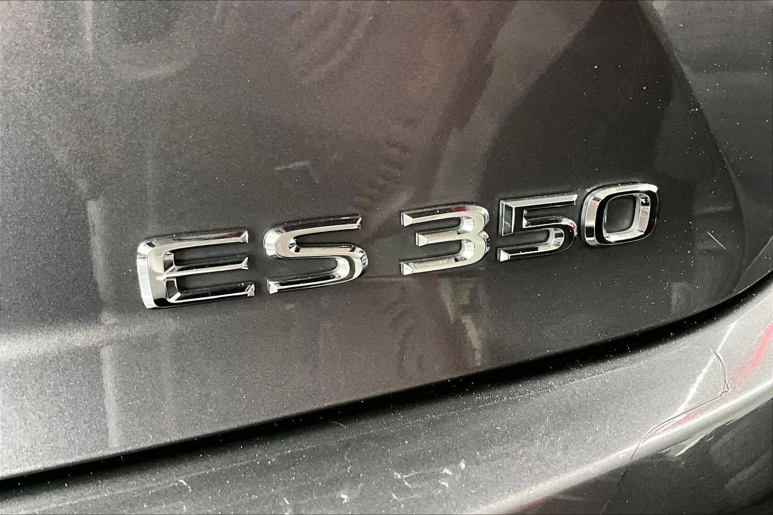 Used 2016 Nebula Gray Pearl Lexus  image 9