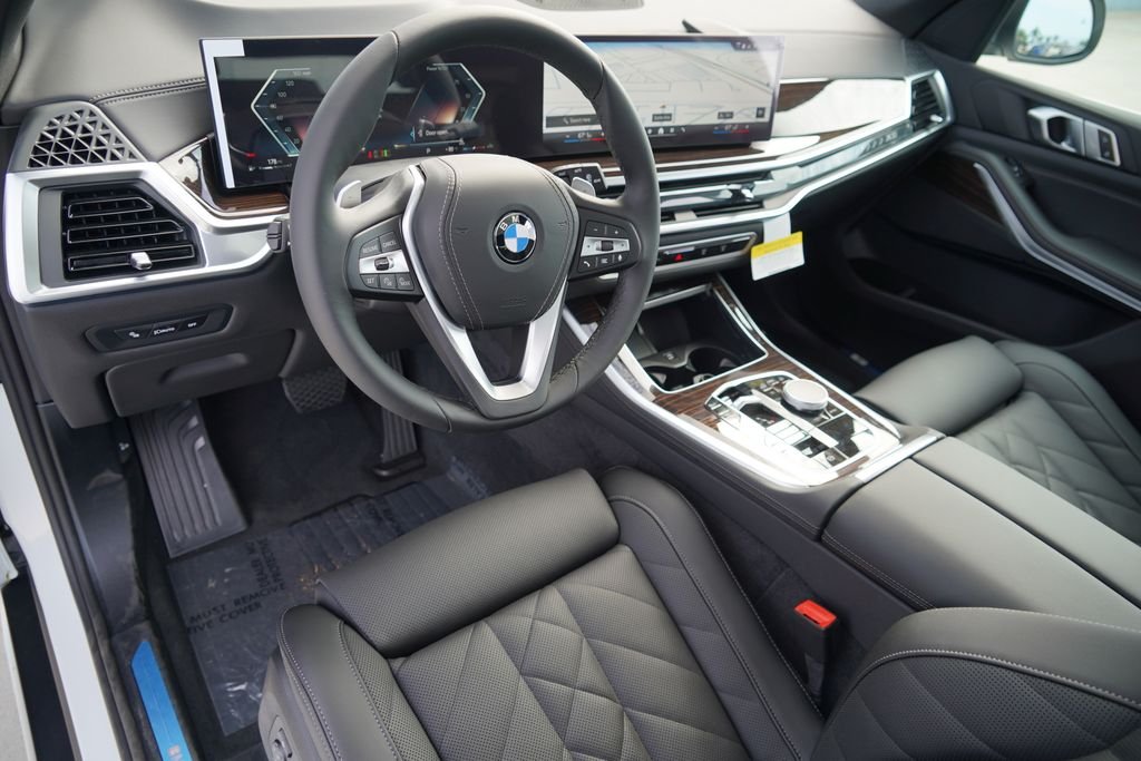 New 2026 Alpine White BMW sDrive40i image 12