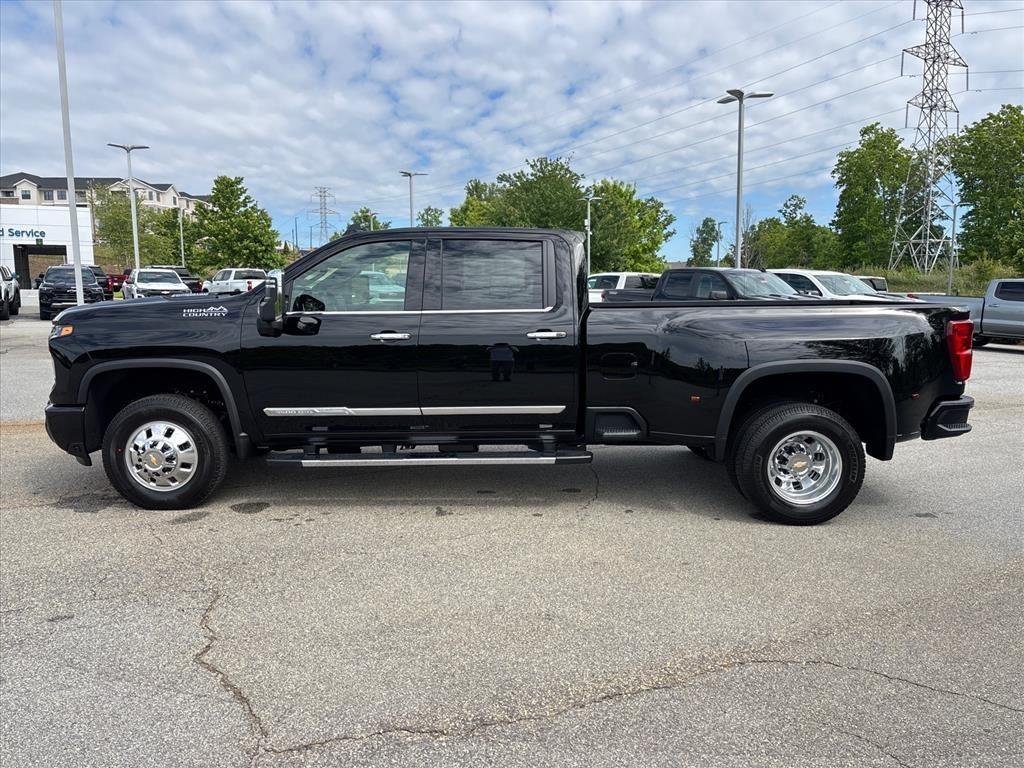 New 2026 Black Chevrolet High Country DRW image 2
