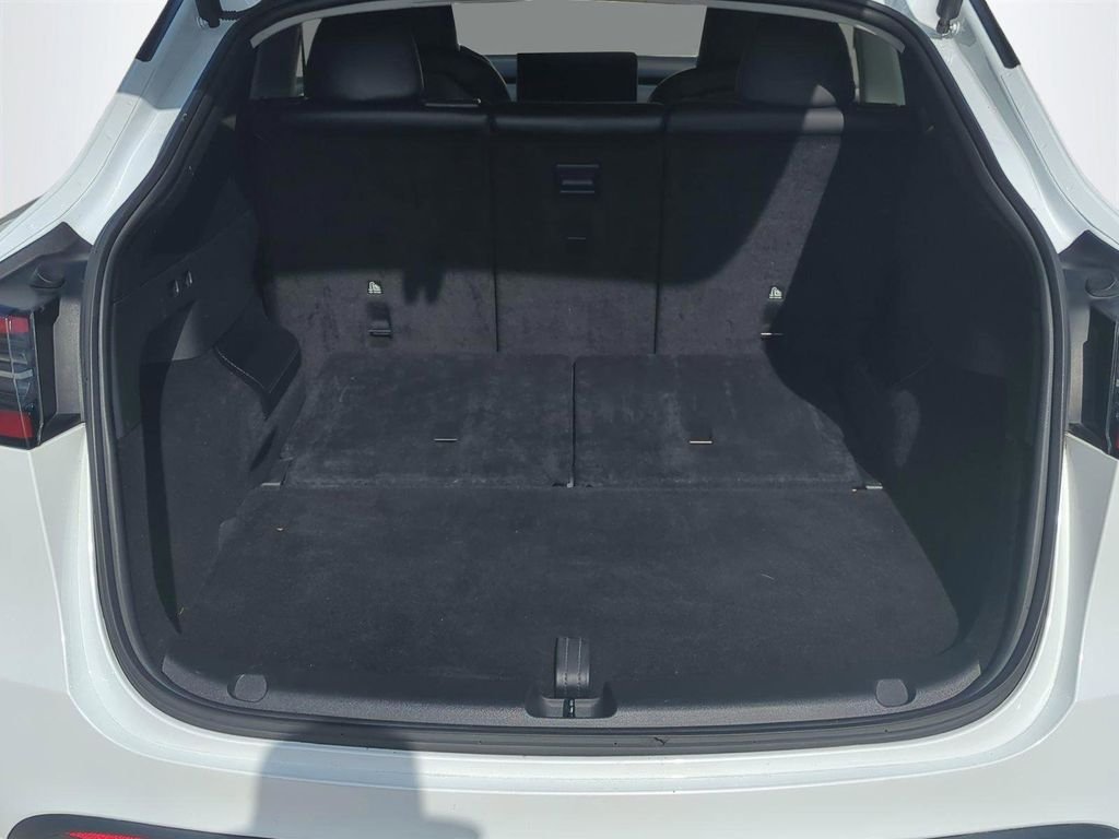 2024 Tesla Model Y Long Range - Photo 14