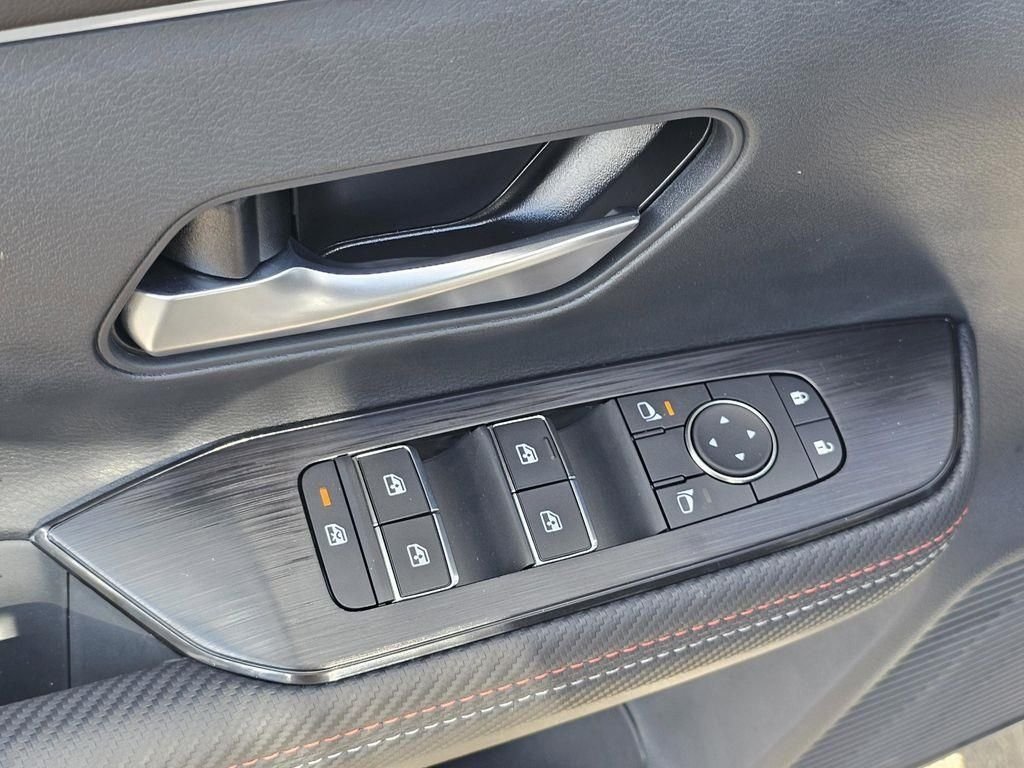 2026 Nissan KICKS SR - Photo 12