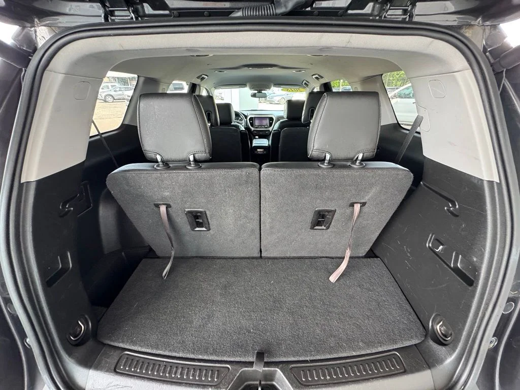 Used 2018 Silver GMC SLT-1 image 10