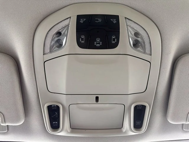Used 2017 White Chrysler Limited image 15
