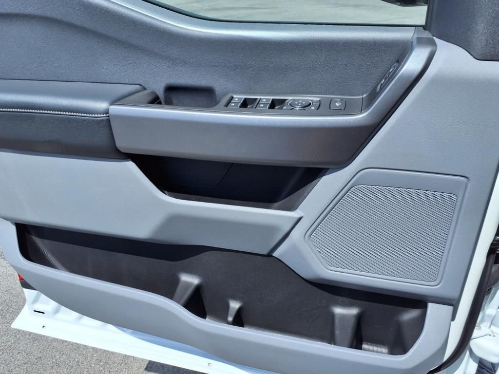 2025 Ford F-350 Super Duty XLT - Photo 17