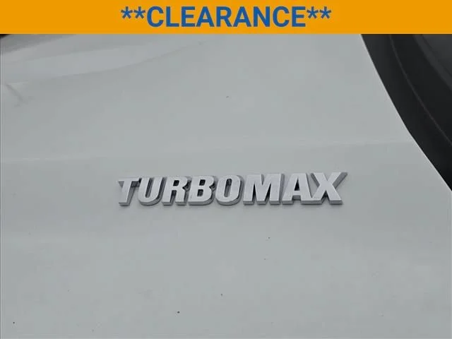 New 2026 Summit White Chevrolet WT image 30