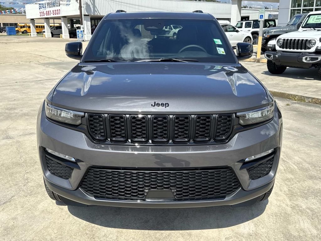 New 2025 Baltic Gray Metallic Clear-Coat Exterior Paint Jeep Limited image 2