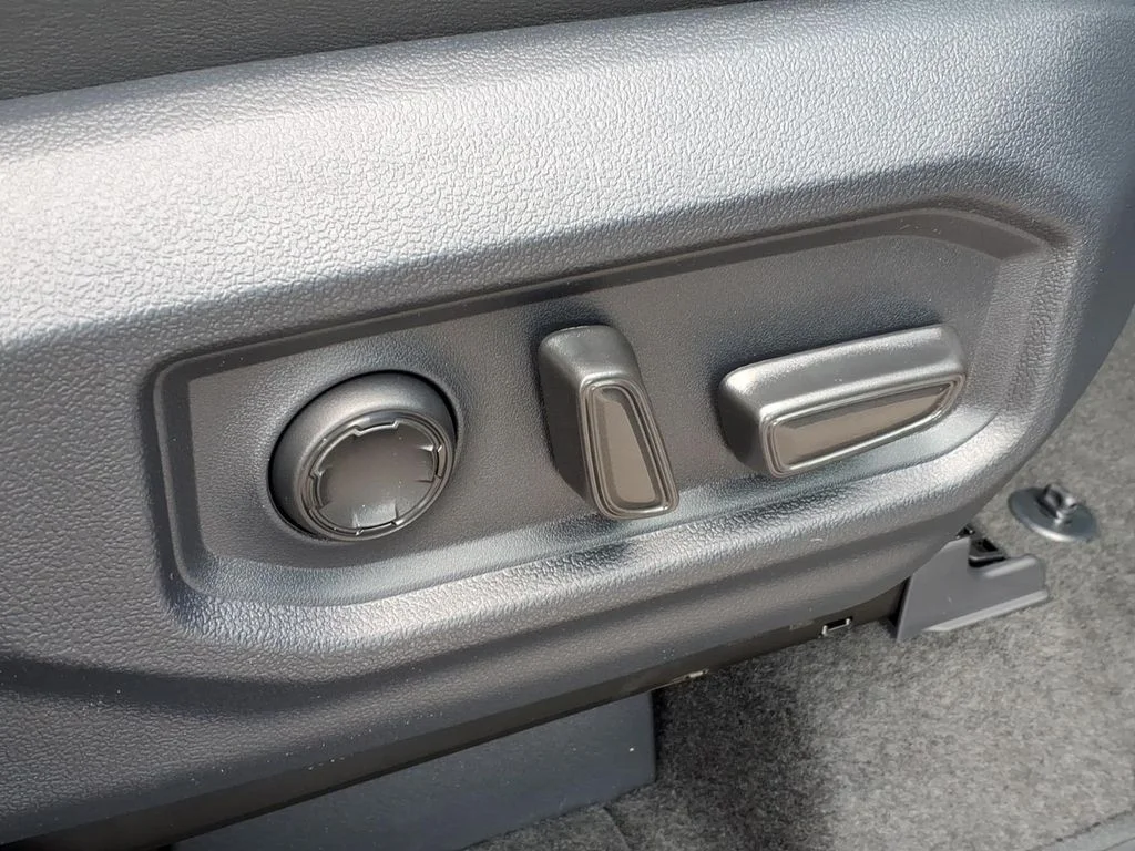 2026 Toyota Tundra Platinum - Photo 10