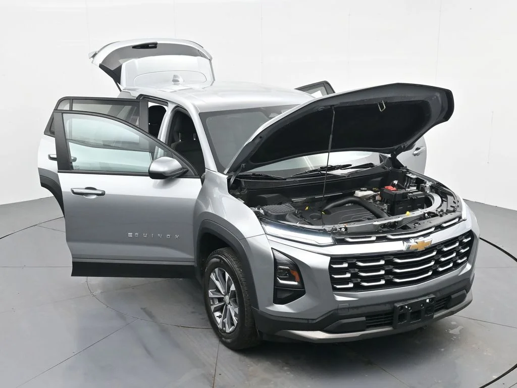 Used 2025 Gray Chevrolet LT image 38