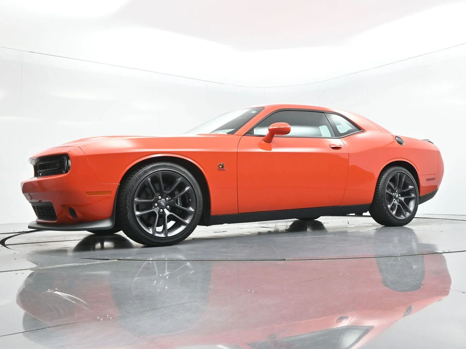 Used 2022 Go Mango Dodge R/T Scat Pack image 45