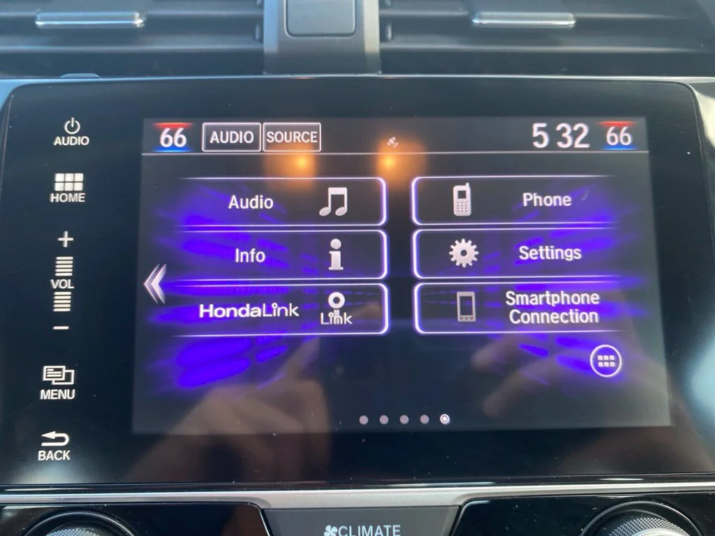 Used 2018  Honda EX-L image 28