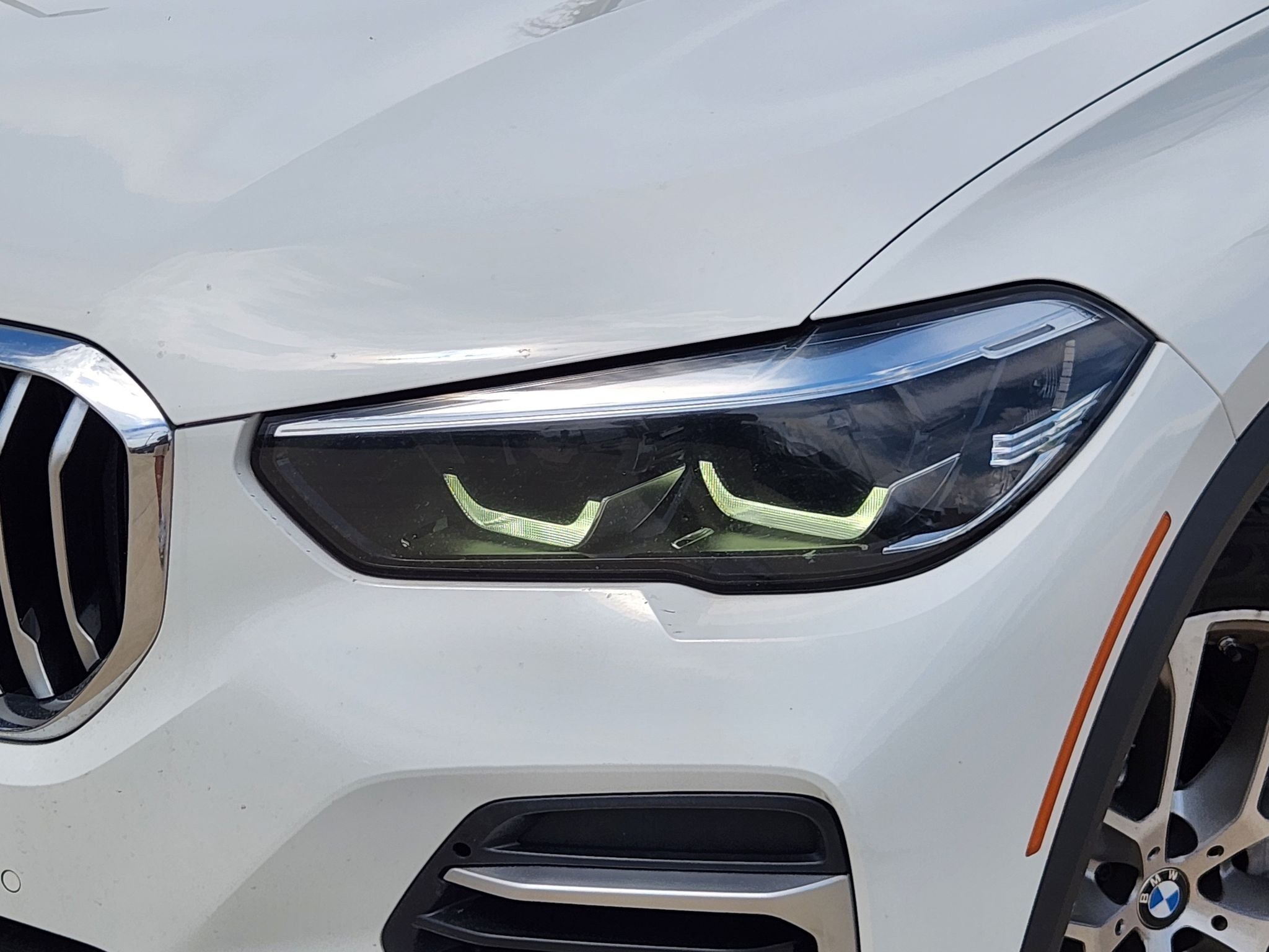Used 2023 Alpine White BMW sDrive40i image 10