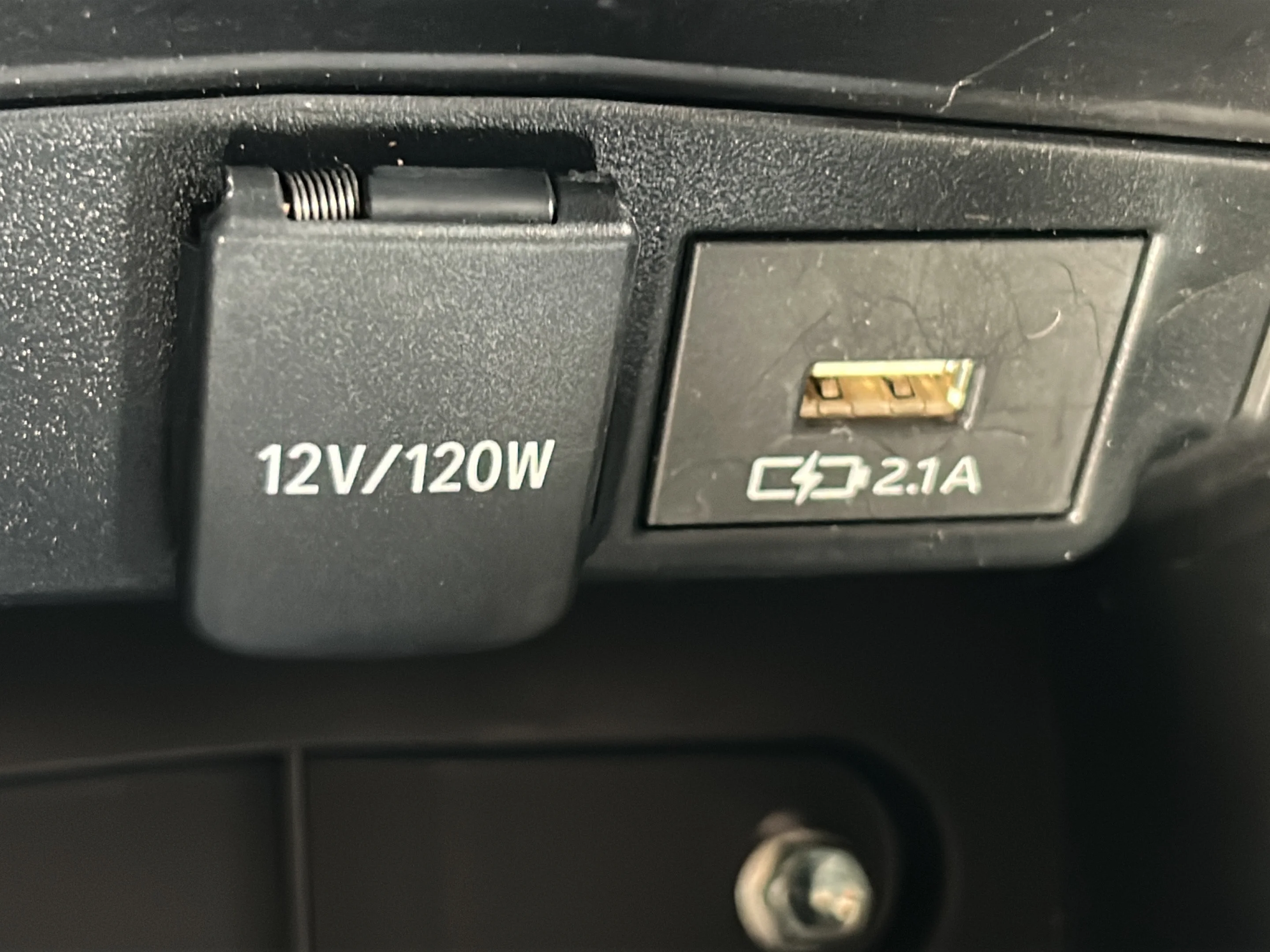 Used 2021 Celestite Toyota LE image 17