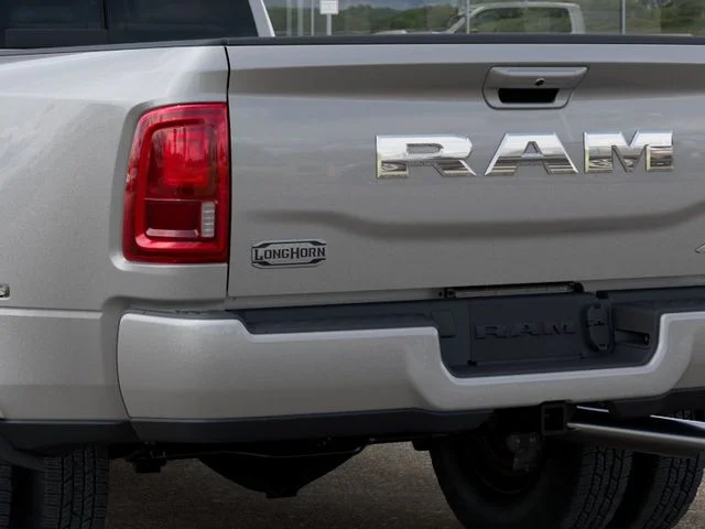 New 2026 Silver-Zynith Exterior Paint RAM Limited image 13