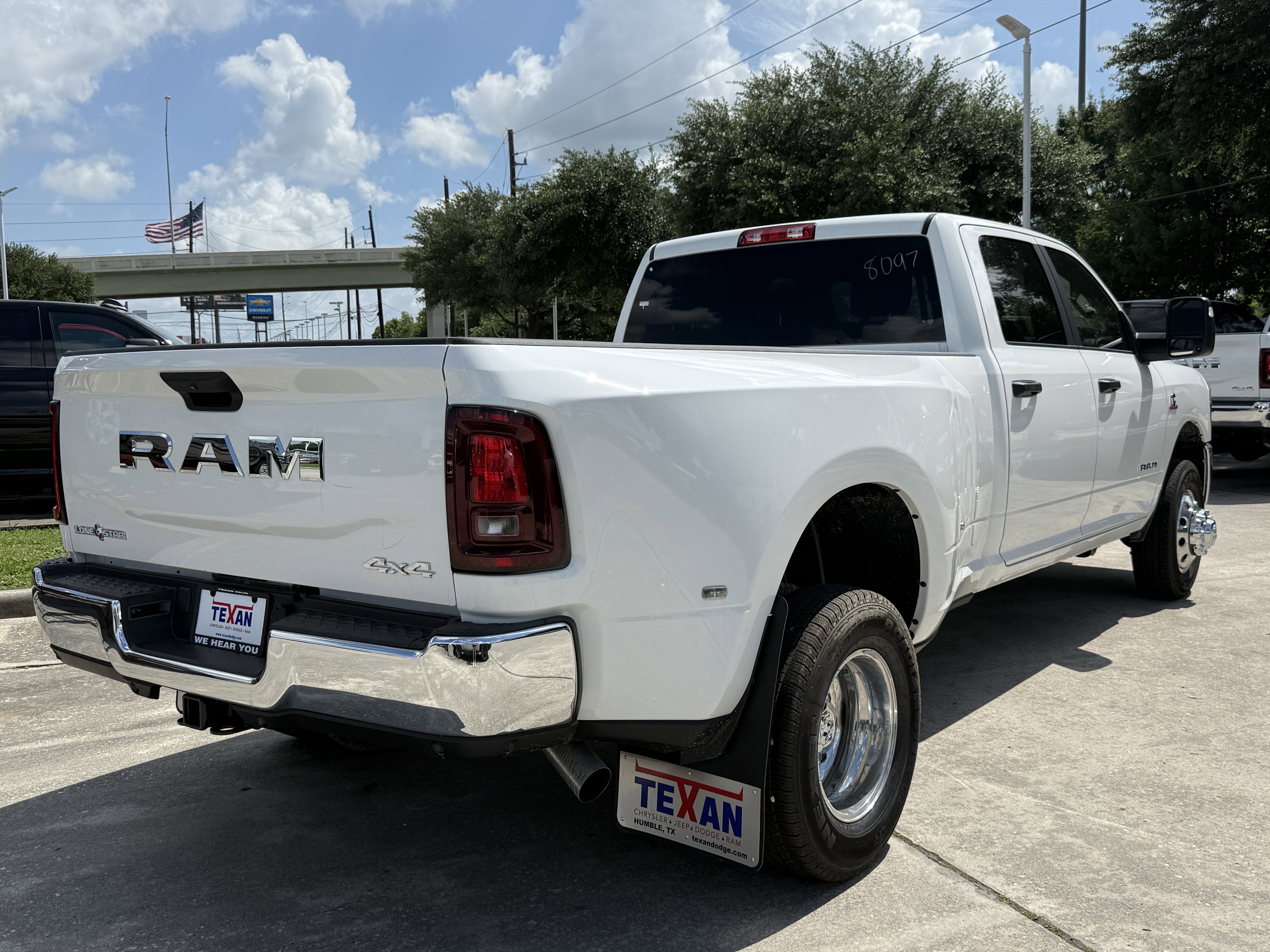 New 2026 Bright White Clear-Coat Exterior Paint RAM Lone Star image 4