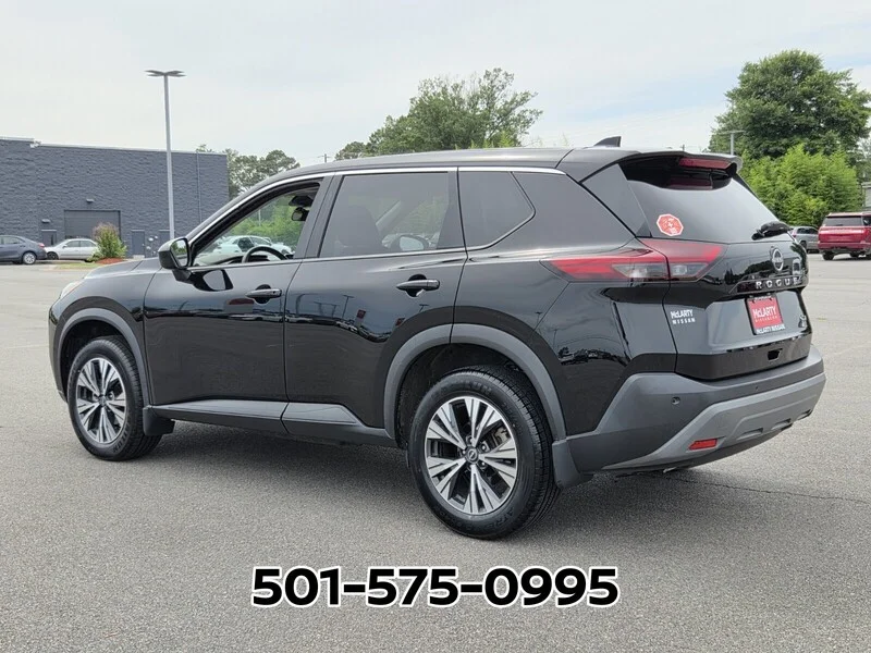Used 2023 Super Black NISSAN FWD SV image 3