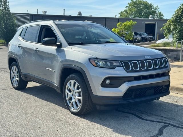 2022 Jeep Compass Latitude Lux 4X4's photo