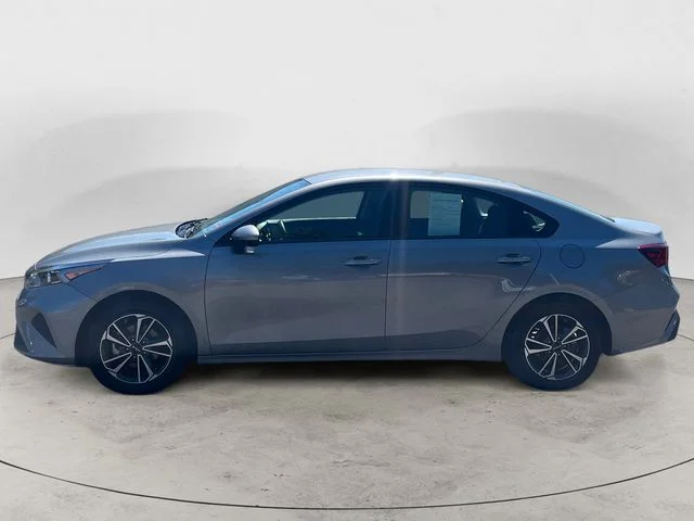 Used 2024 Gray Kia LXS image 2