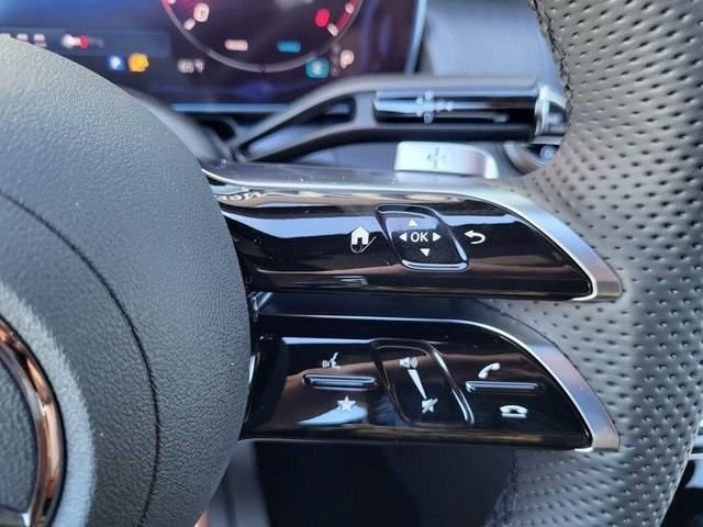 New 2026 Verde Silver Metallic Mercedes-Benz GLC 300 image 50