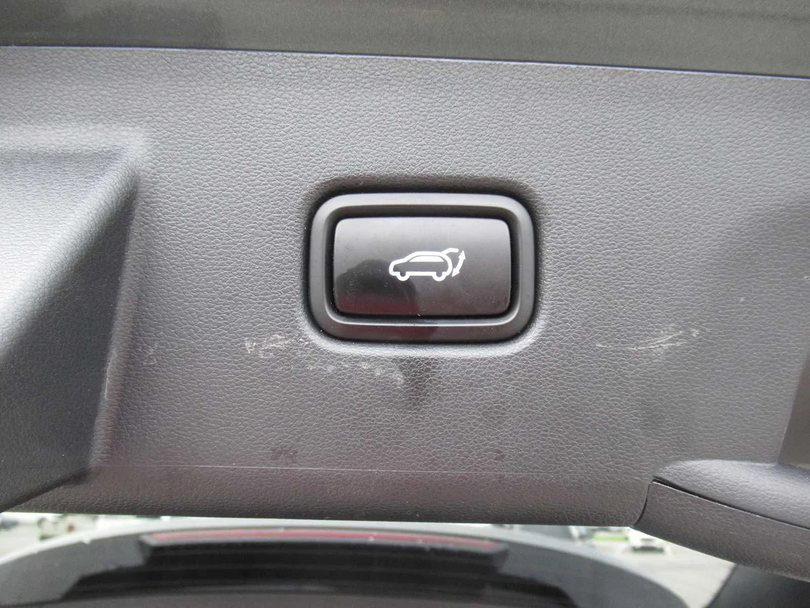 Used 2024 Amazon Gray Hyundai SEL Convenience image 21