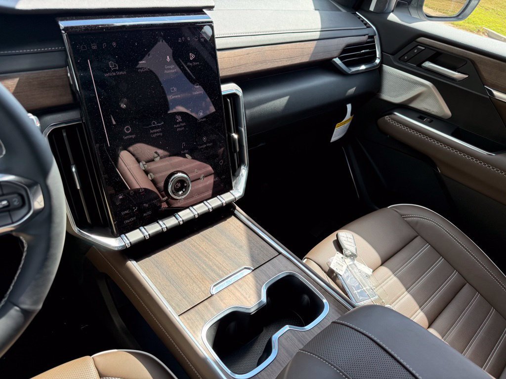 2027 GMC Acadia Denali Ultimate - Photo 28