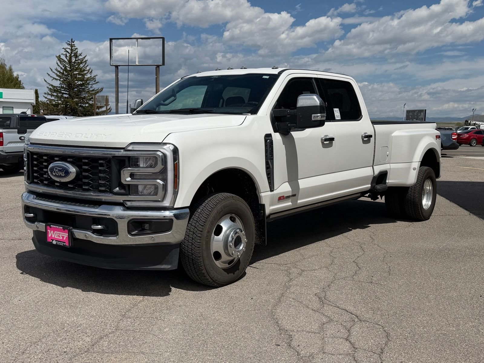 View vehicle photo 6